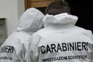 Tragedia a Bisceglie: coppia muore dopo una caduta dal balcone, ipotesi omicidio-suicidio