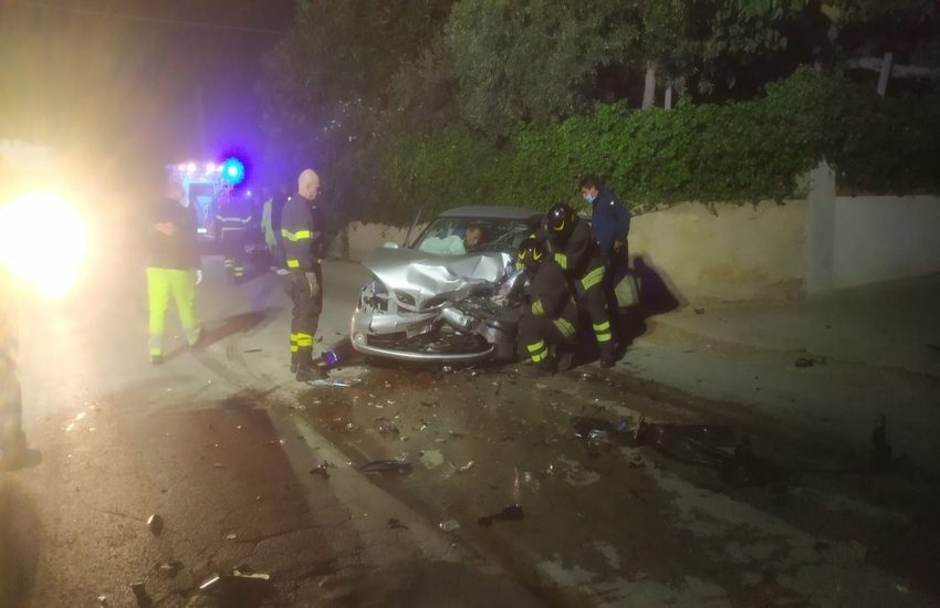 Scontro fra due auto sulla Santa Croce – Punta Secca: 5 feriti