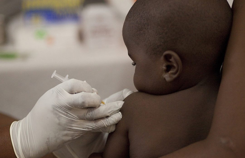 Il primo vaccino anti-malaria è pronto all’uso
