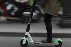 Incidente con il monopattino a Basiano: 31enne trasportato in ospedale in condizioni gravissime