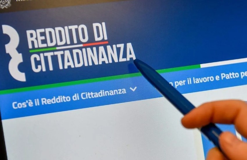 Reddito di cittadinanza: serie di denunce da Napoli a Taranto