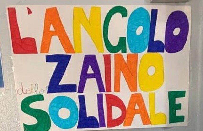 Vittoria. I ragazzi dell’IC Giovanni XXIII-Colonna e il loro Zaino Solidale: quando l’amore e la gentilezza passano attraverso un semplice contenitore di cartone