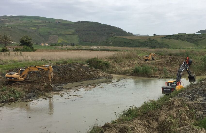 Vegetazione rimossa dai corsi d’acqua da utilizzare per fini energetici: la direttiva della Regione Siciliana