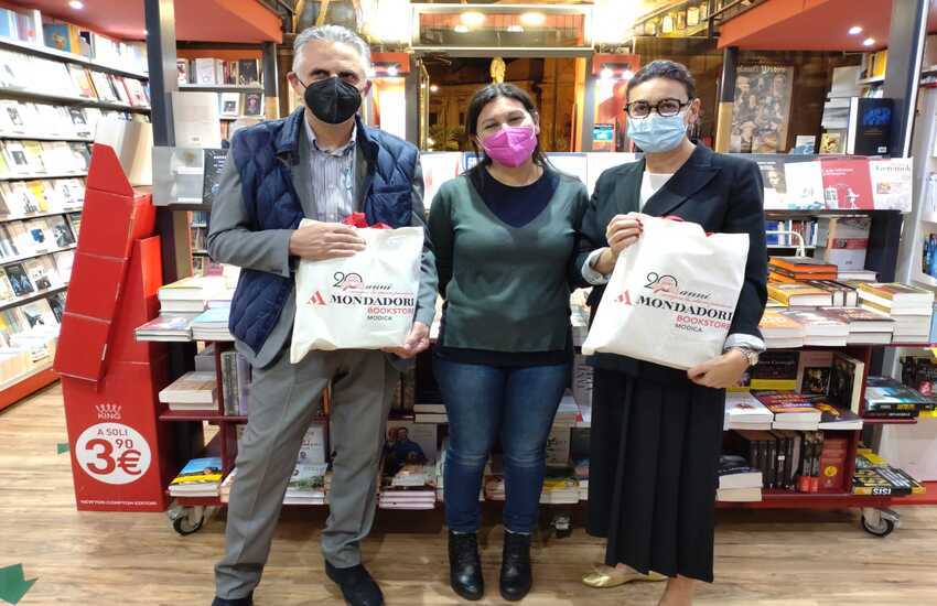 Modica festeggia i 20 anni di Mondadori Bookstore con 3 incontri speciali a Novembre