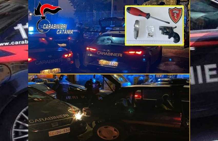 Notte di follia per un 41enne catanese, prima rapina una prostituta poi travolge i CC cercando la fuga, arrestato