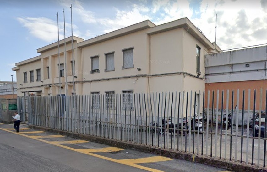 Agente ferito e cella incendiata: è caos al carcere di Latina