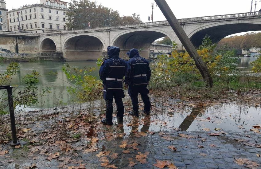 Ritrovato cadavere sotto ponte Cavour: ora indaga la Polizia