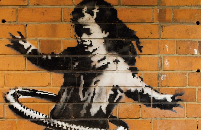 La bambina con l’hula hoop di Banksy sarà esposta a Catania per la prima volta in Italia