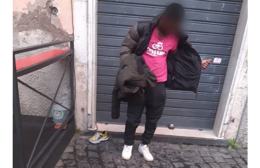 Irrompe in casa di una donna. Paura in centro a Sezze