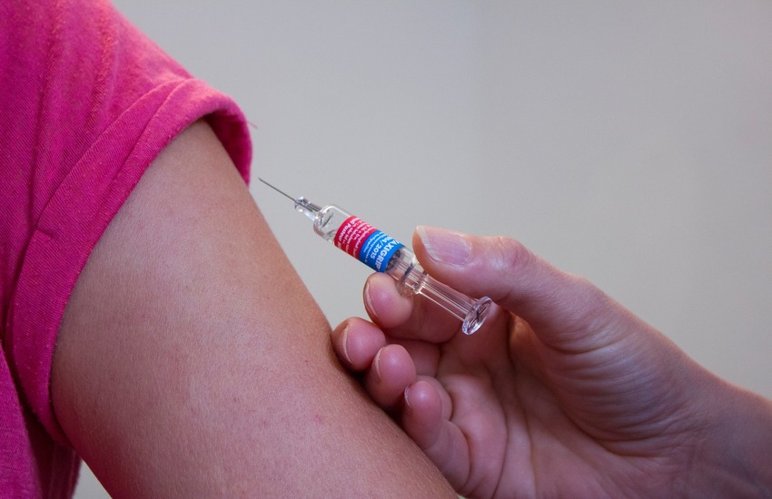 Dal 29 novembre in Toscana è prenotabile la terza dose di vaccino anti Covid-19 per gli over 18