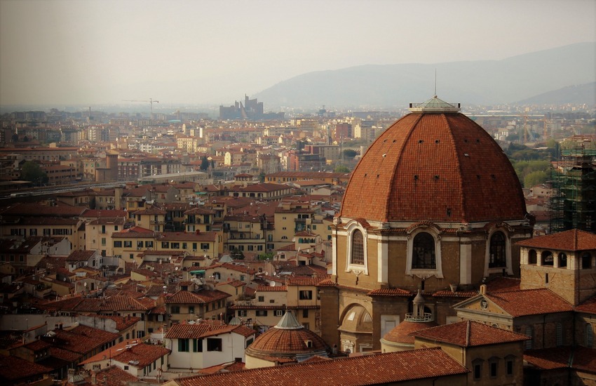 Meteo Firenze: foschie dense mattutine