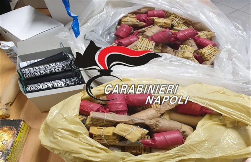 Rione Traiano, arrestato “artigiano” dei botti natalizi. Sequestrati ordigni pericolosissimi in un appartamento