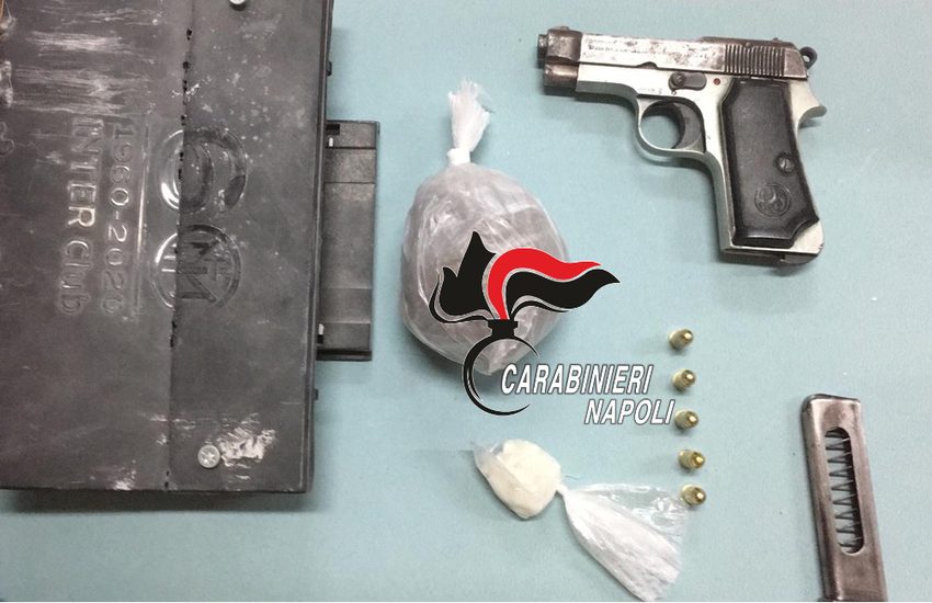 Servizio a largo raggio dei carabinieri a Castellammare. Sequestrata droga ed una pistola pronta all’uso