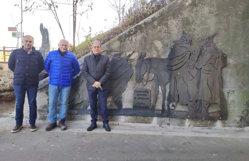 Montebelluna, posizionato il monumento ai soldati Nikolajewka lungo la Tradotta realizzato e donato da Luciano Della Toffola