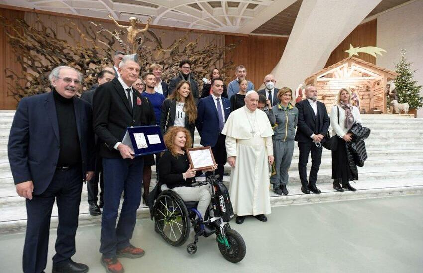 Papa Francesco accoglie in udienza gli ambasciatori del Premio Fair Play Menarini