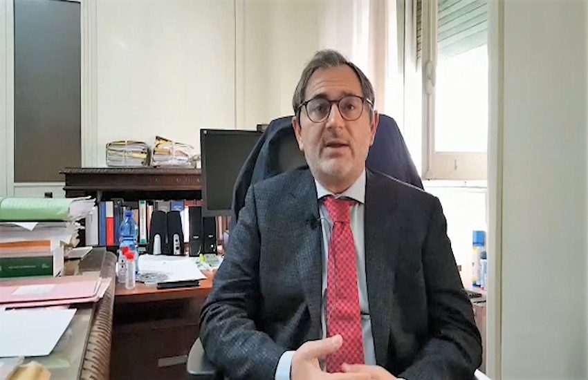 Di Bella, il giudice che vuole strappare i giovani alla mafia: “La porta della mia stanza è aperta”