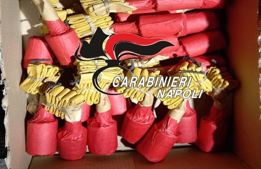 Somma Vesuviana, fuochi pirotecnici illegali. Arrestati 2 fratelli con oltre un chilo di esplosivo in casa