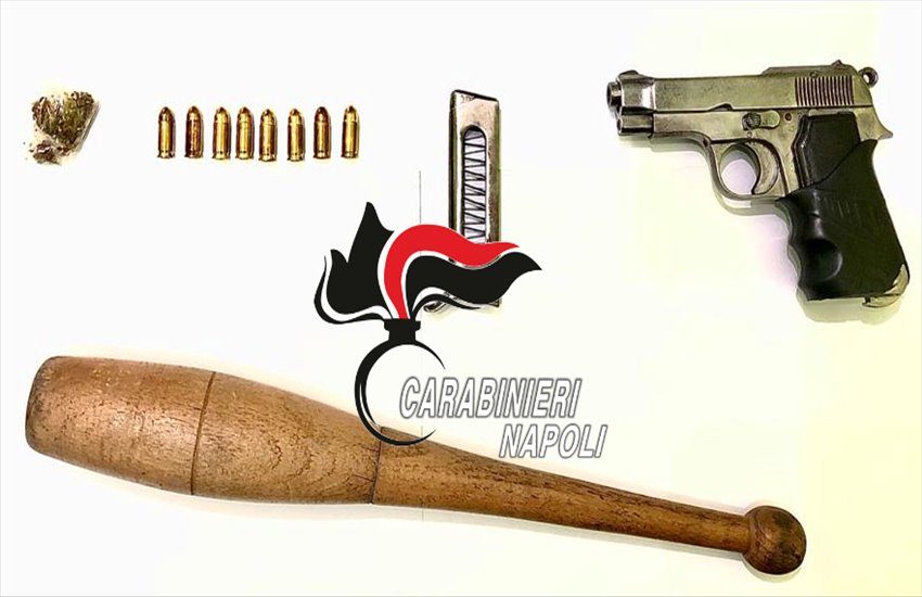 Chiaiano e Piscinola, posti di blocco e servizi di contrasto alle armi. Controlli anche col metal detector nella stazione metro