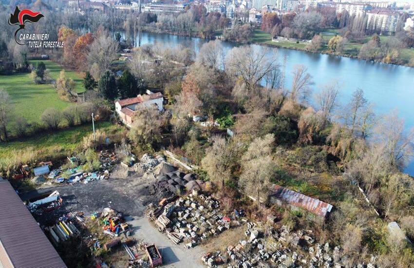 Torino: foto e video di due discariche abusive in zona protetta a Parco del Meisino sul Po