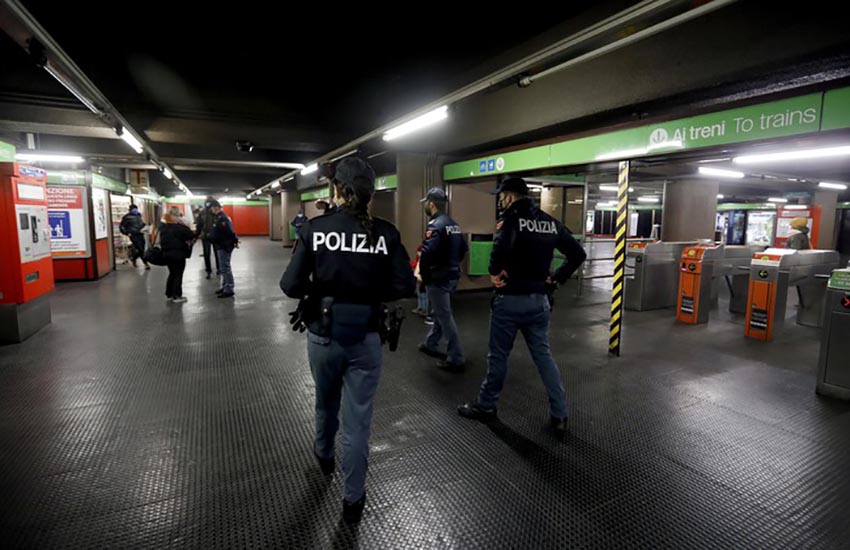 Milano: 82enne chiede a ragazzi di usare mascherina e viene aggredito