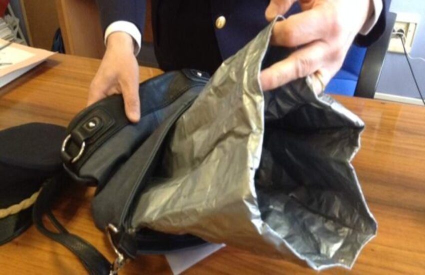 Furti in un centro commerciale a Ragusa, arrestati 3 catanesi