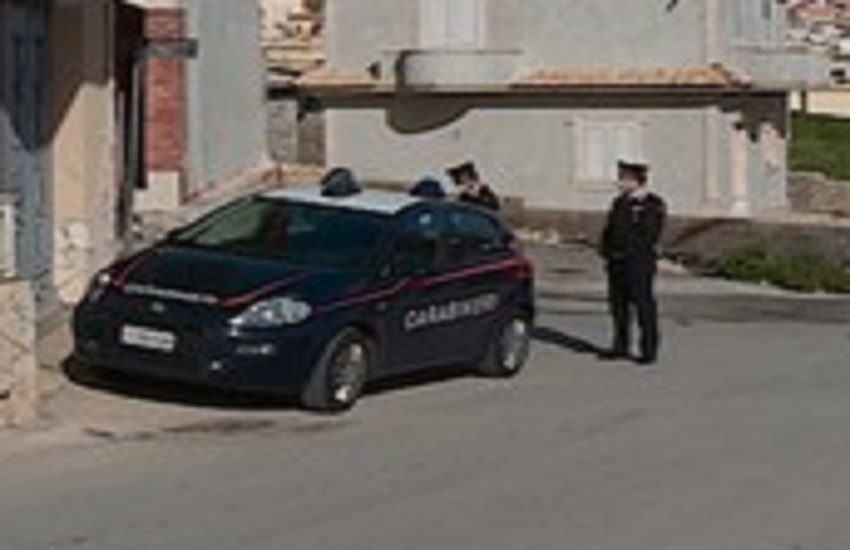 Sparatoria Noto, morte cerebrale per il 17enne: i Carabinieri sequestrano armi in zona Camminanti