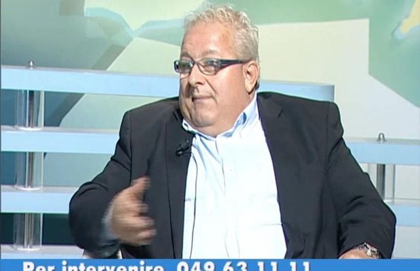 È morto per Covid-19 Mauro da Mantova, il carrozziere No vax che si vantava di aver infettato un intero supermercato