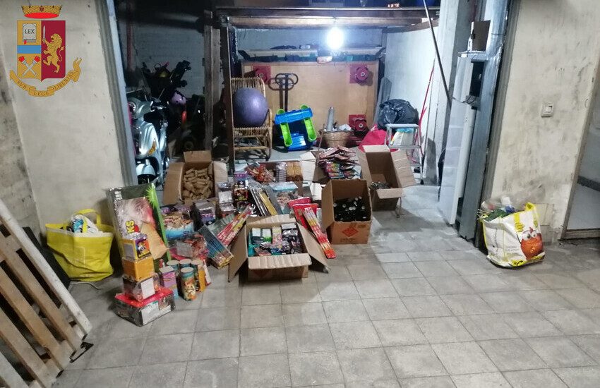Acicatena, nascondeva esplosivi e “bombe carta” nel garage, arrestato 33enne