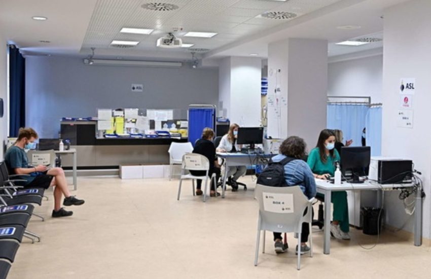 Modica, vandali distruggono computer con dati vaccinali