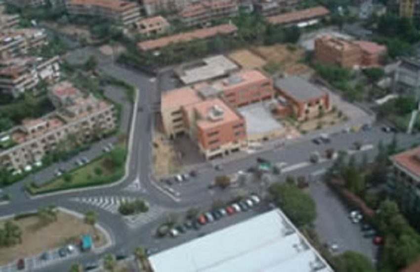 Tremestieri Etneo, bambina di 11 anni cade da una finestra della scuola media Raffaello Sanzio