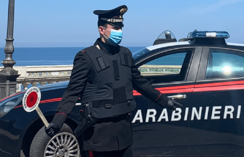 S.Stefano di Camastra, forza il portoncino del condominio della casa della sua ex: i Carabinieri lo rinchiudono in carcere