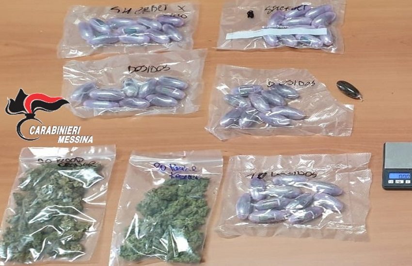 Mezzo chilo di hashish, bilancino e materiale in due case: ai domiciliari 28enne