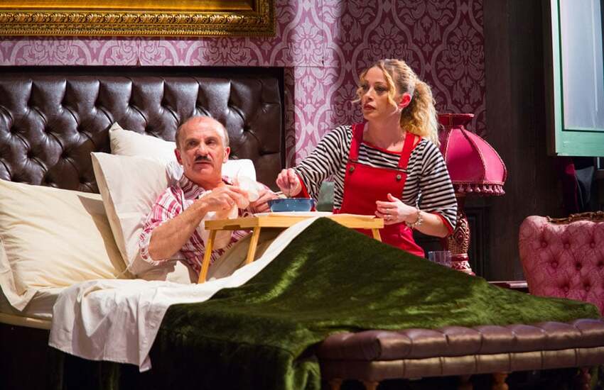 Martedì 1 febbraio al Duemila di Ragusa Carlo Buccirosso con la commedia “La rottamazione di un italiano perbene”