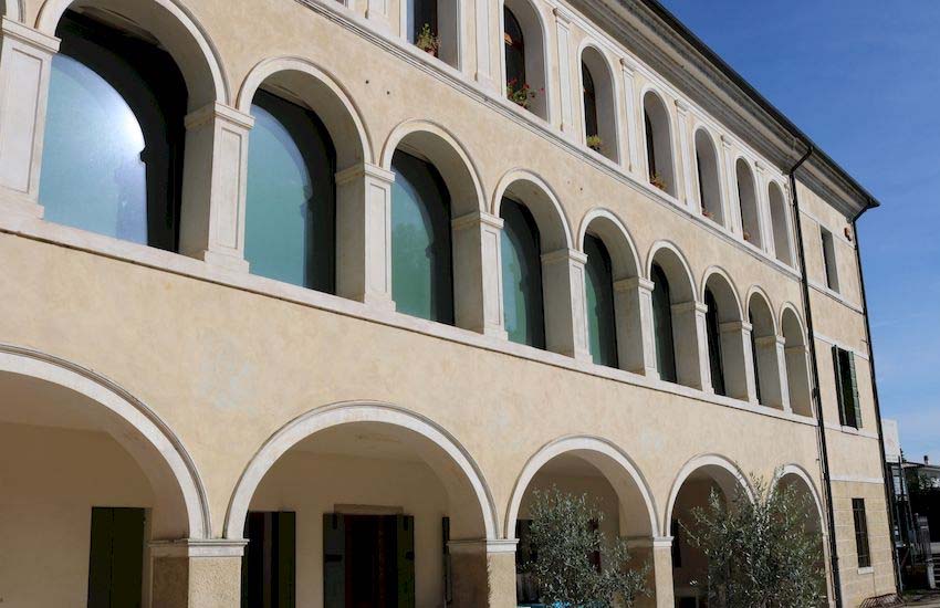 Crocetta del Montello, il successo di Villa Ancilotto con le mostre è meta del turismo culturale