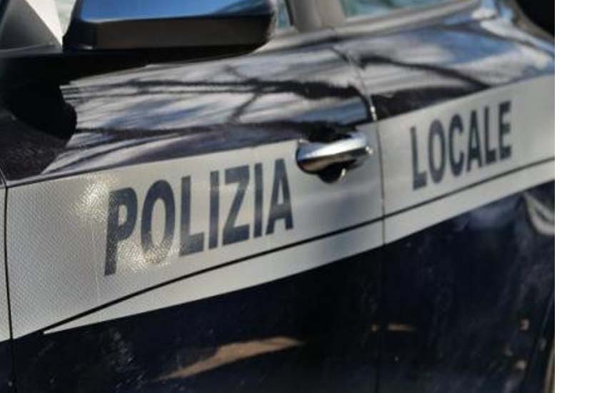 Reggio Calabria, diffama la polizia locale sui social: deferito 43enne