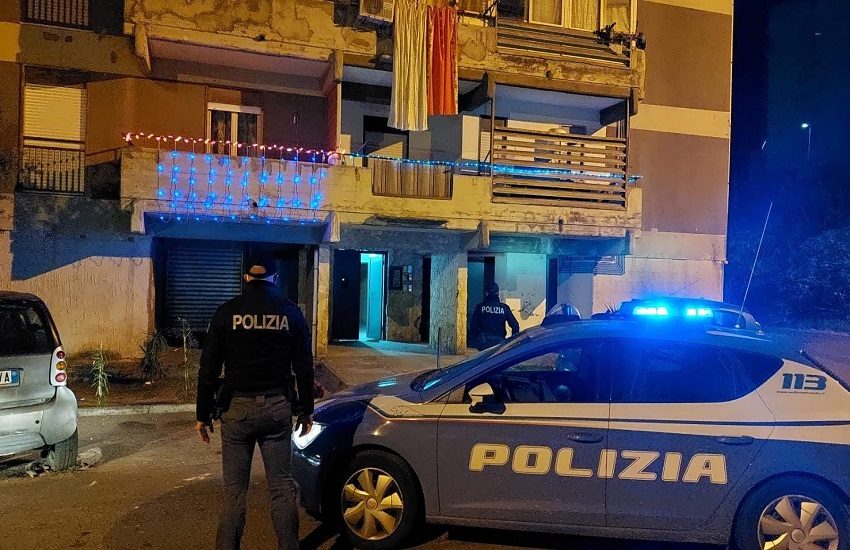 Librino, intervento della Polizia nella Fossa dei Leoni: nel mirino 5 persone – GALLERY