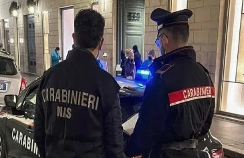 Verifiche Carabinieri su sicurezza alimenti a Messina e provincia: 4 sanzioni, un ristoratore senza mascherina