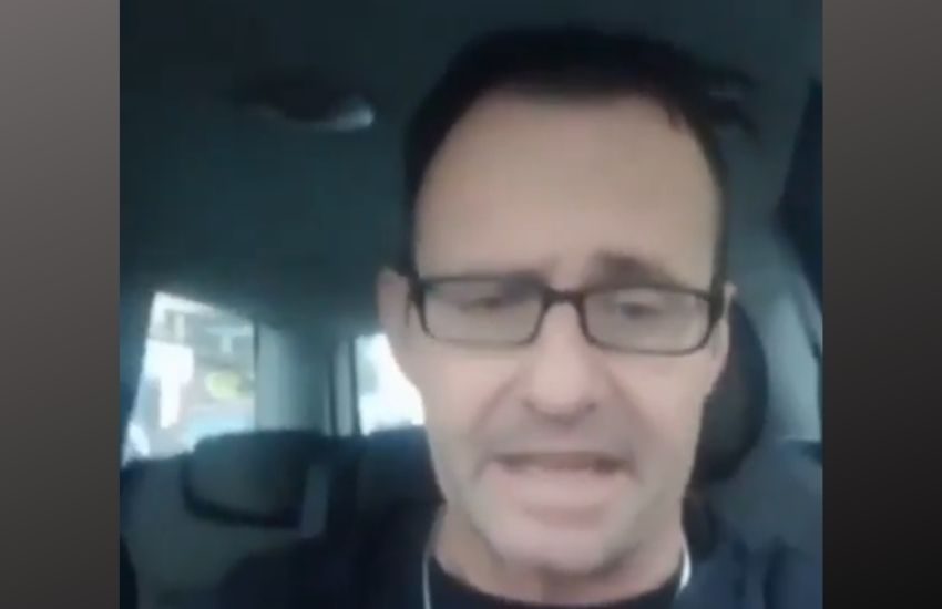 [VIDEO] Esulta per la morte di David Sassoli,  denunciato Nicola Franzoni
