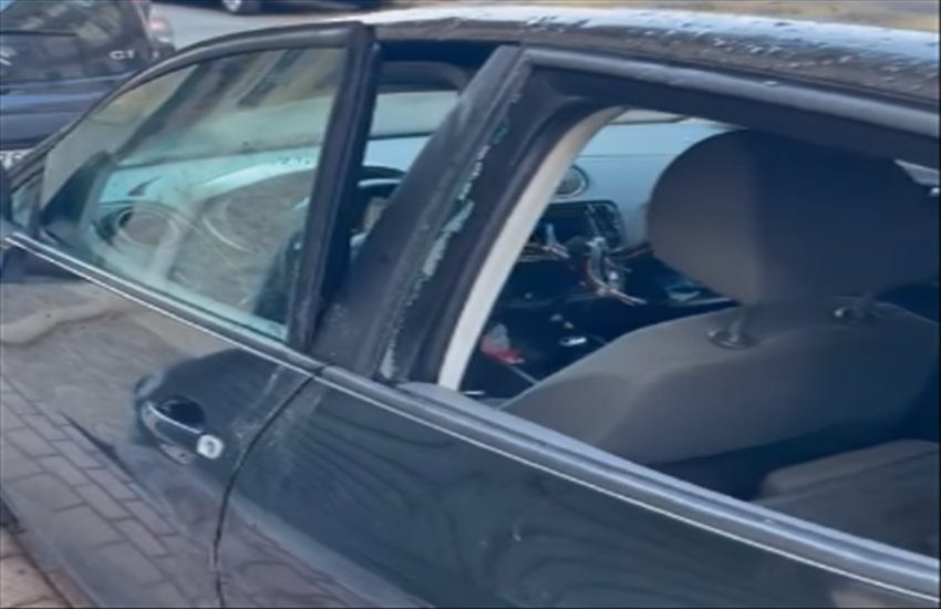 Arzano, gli devastano l’auto e gli rubano tutto. La denuncia di un cittadino: “I miei sacrifici andati in fumo” (VIDEO)