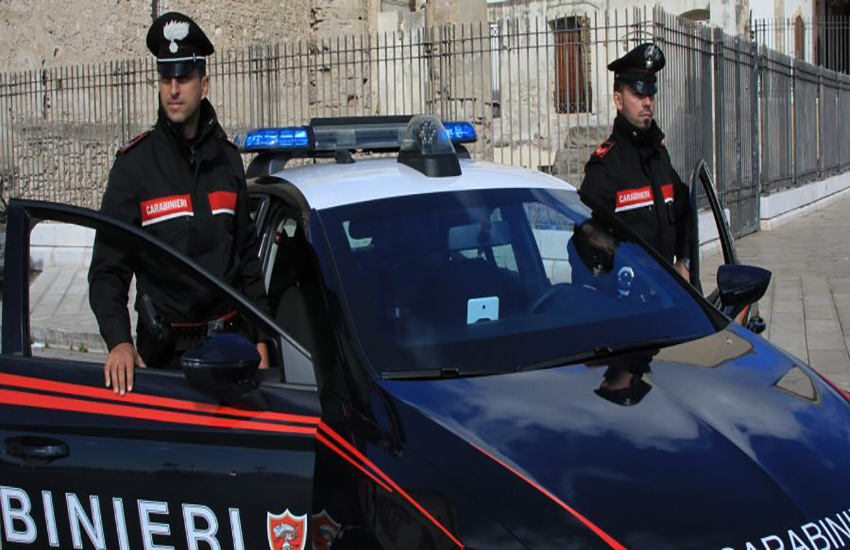 Taranto, due pregiudicati colti con droga e contanti: numerose le segnalazioni