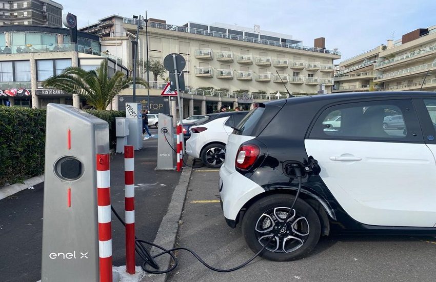 Rinnovo autoparco comunale, in arrivo mezzi a due e quattro elettrici a zero emissioni