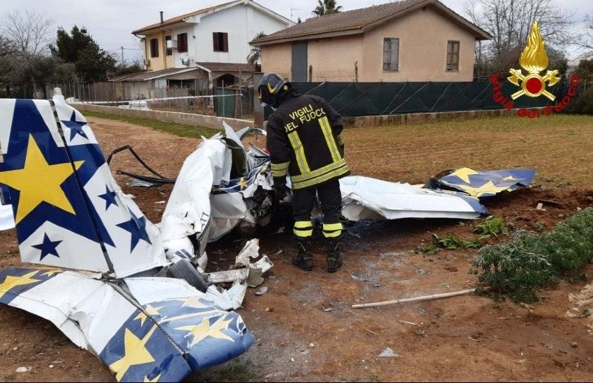 Tragedia nei cieli di Sabaudia; ultraleggero precipita. La vittima è di Pomezia