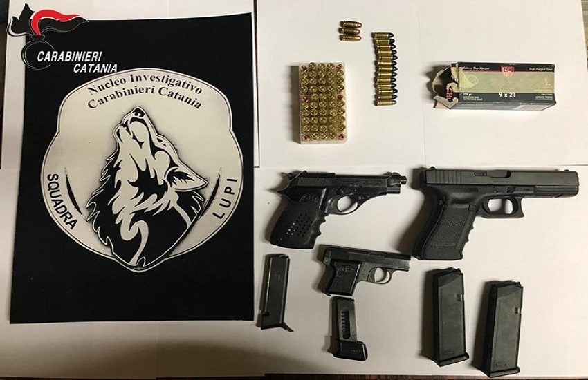 Carabinieri sequestrano tre pistole e diverse cartucce in un casolare a S.Giuseppe La Rena