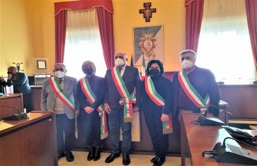 Protesta autotrasportatori. Incontro tra i sindaci dei comuni Ipparini: “E’ in atto una crisi dentro la crisi e noi dobbiamo essere portavoci”