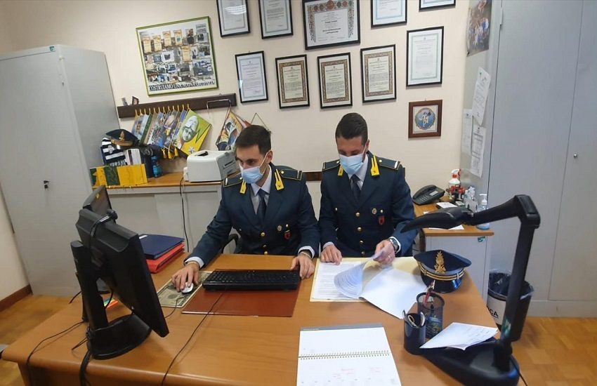 Termini Imerese, Guardia di Finanza arresta due persone nell’ambito del fallimento di una ditta di trasporti