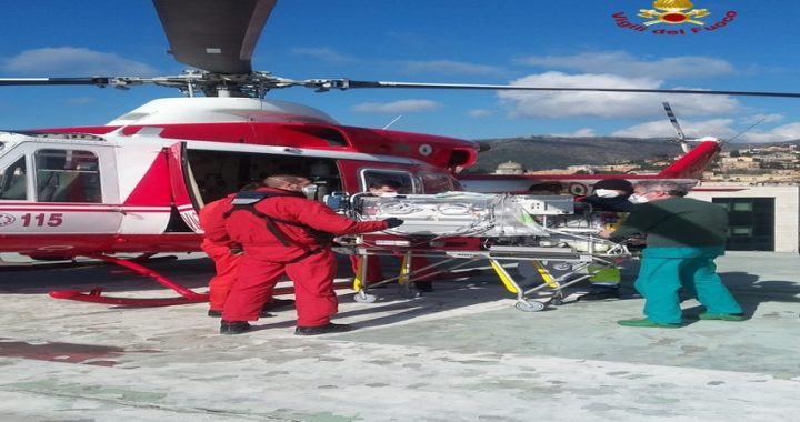 Neonato trasferito in elicottero dei VVF dall’ospedale di Imperia al Gaslini di Genova