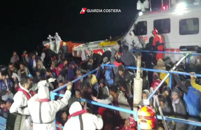 Lampedusa, record di sbarchi: 2mila migranti in 24 ore
