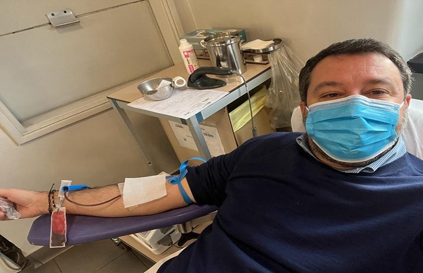 Lega, fiducia a Salvini, che traccia la rotta