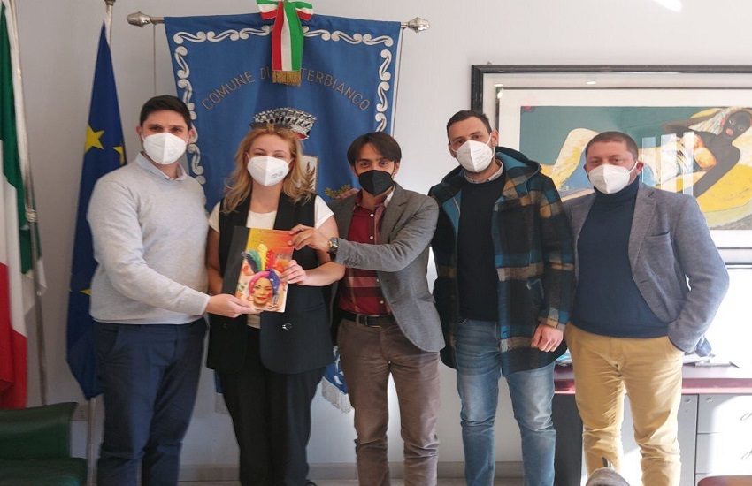 Misterbianco, il sindaco riceve la consigliera comunale di una cittadina ucraina, Valentyna Borkovska