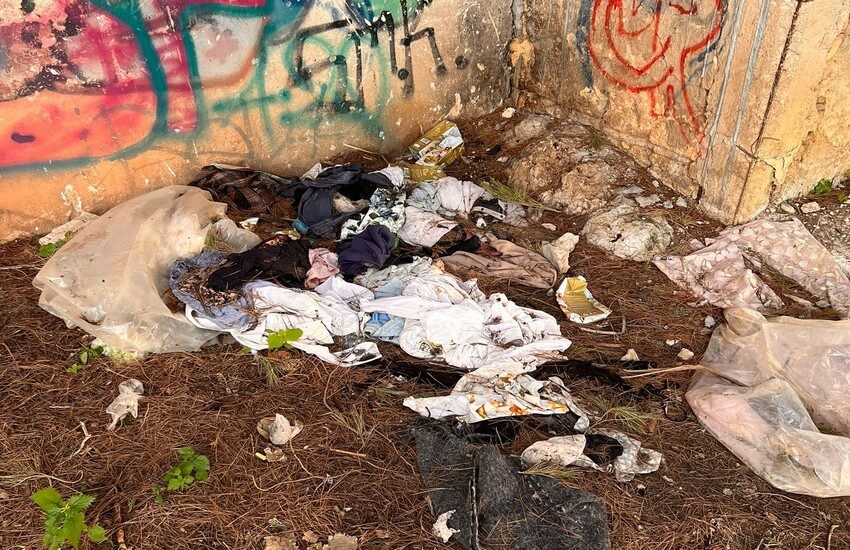 Vittoria, Tana dei Lupi e Gioventù Nazionale: “Piazza Cesare De Bus nel degrado eppure ci sono i fondi per la riqualificazione!”